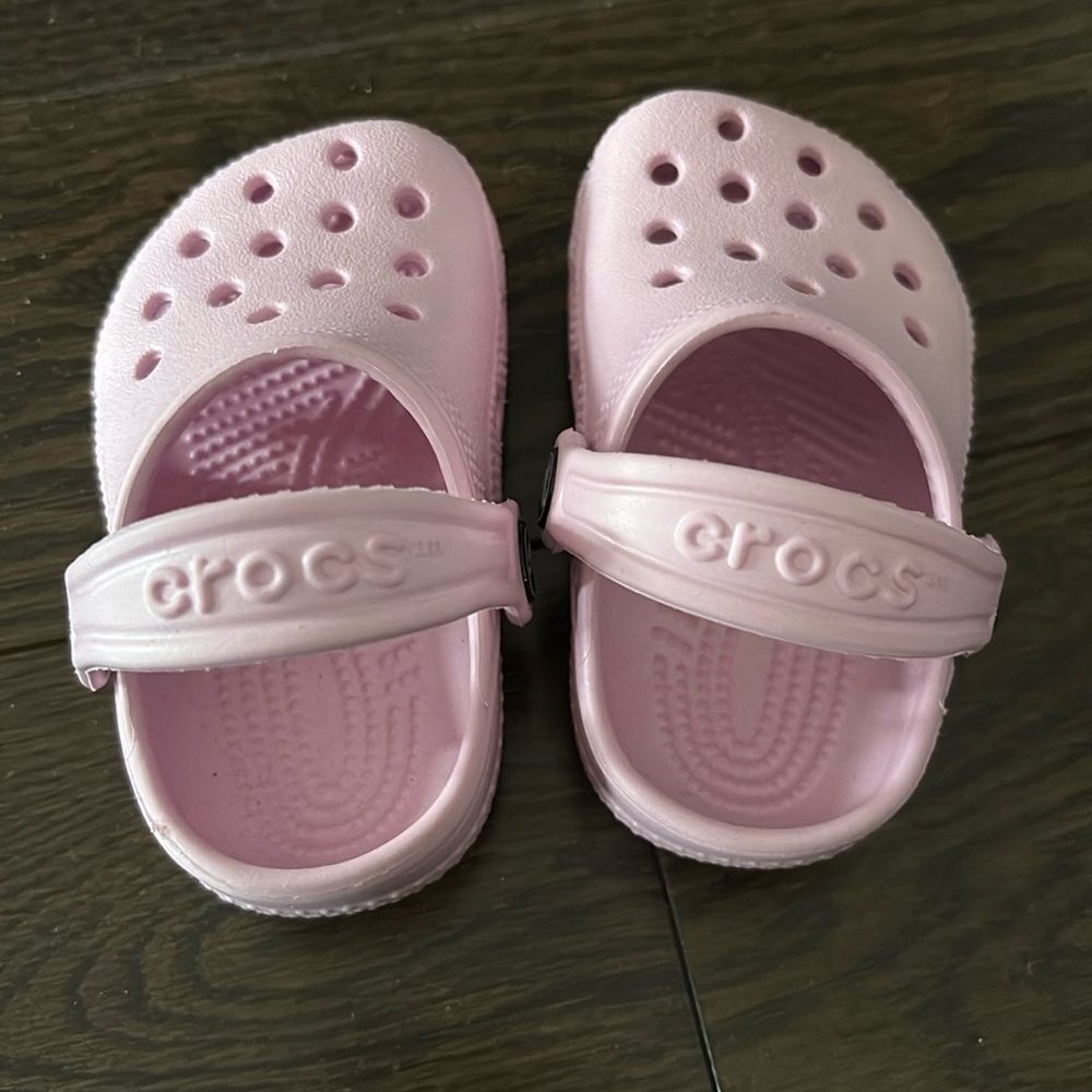 Crocs Classic Clogs - Picture 2 of 5